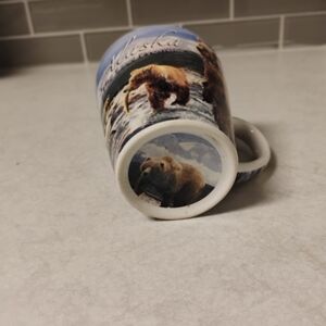 vintage 00s Alaska tourist souvenir COFFEE MUG graphic cup